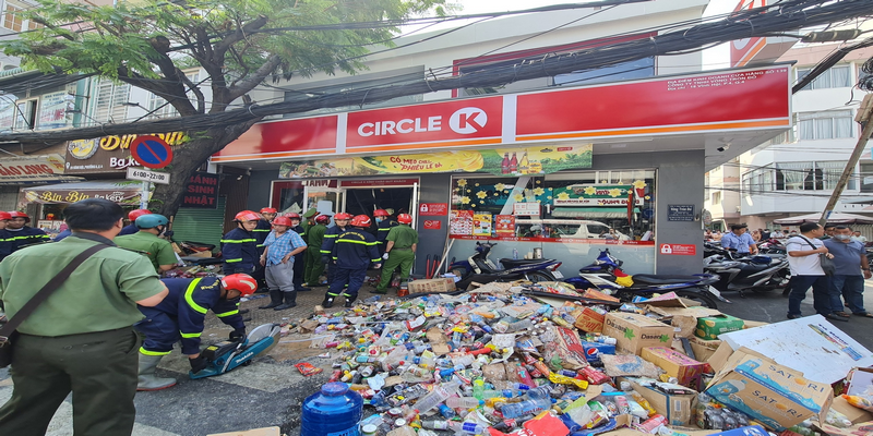 TP.HCM: Sập cửa hàng Circle K TP.HCM: Sập cửa hàng Circle K