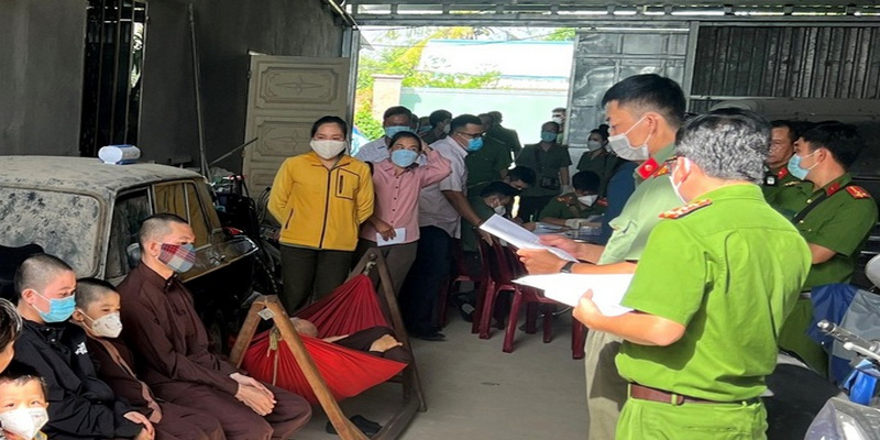Toàn cảnh vụ việc của bị cáo Lê Tùng Vân và các đồng phạm Toàn cảnh vụ việc của bị cáo Lê Tùng Vân và các đồng phạm