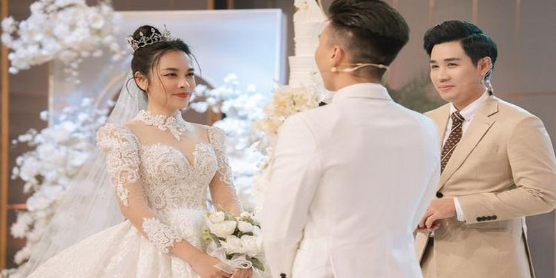 Không khí cầu hôn lãng mạn, ấm cúng khó quên của cặp đôi