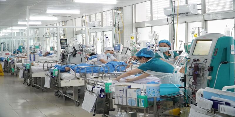 Ngoài những hoạt động như thăm khám và chữa bệnh thì bệnh viện còn là nơi nghiên cứu khoa học. Ngoài những hoạt động như thăm khám và chữa bệnh thì bệnh viện còn là nơi nghiên cứu khoa học.