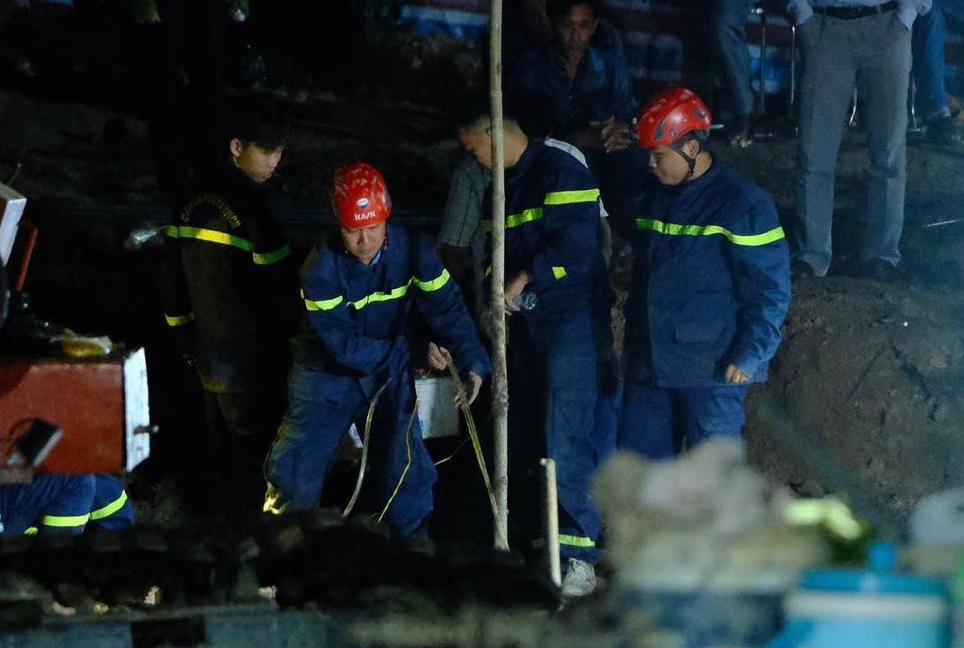 Tình tiết mới vụ việc bé trai rơi xuống trụ bê tông Tình tiết mới vụ việc bé trai rơi xuống trụ bê tông