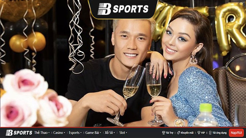 Vợ Bùi Tiến Dũng và Bùi Tiến Dũng đã có được đứa con đầu lòng Vợ Bùi Tiến Dũng và Bùi Tiến Dũng đã có được đứa con đầu lòng