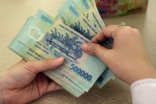 Sợ bị Đức phát tán clip nóng của mình, Chị P đã chuyển cho hắn 15 triệu đồng