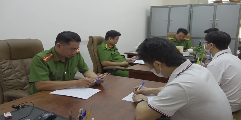 Hành vi của cán bộ nhân viên Công ty Pháp Việt đã được cấu thành tội cưỡng đoạt tài sản Hành vi của cán bộ nhân viên Công ty Pháp Việt đã được cấu thành tội cưỡng đoạt tài sản