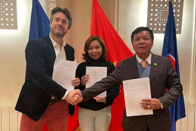 Ông Nguyễn Thế Hồng đã chủ động đặt cọc tham gia đấu giá Ông Nguyễn Thế Hồng đã chủ động đặt cọc tham gia đấu giá