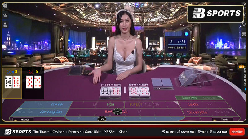 Ván bài Baccarat Kubet Ku Casino thì Dealer sẽ chia bài cho 2 tụ