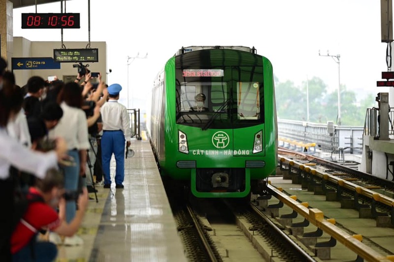 Chi tiết tàu Cát Linh-Hà Đông gặp sự cố vận hành Chi tiết tàu Cát Linh-Hà Đông gặp sự cố vận hành