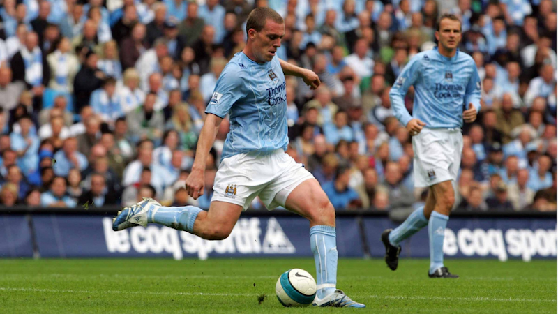 Trung vệ – Richard Dunne