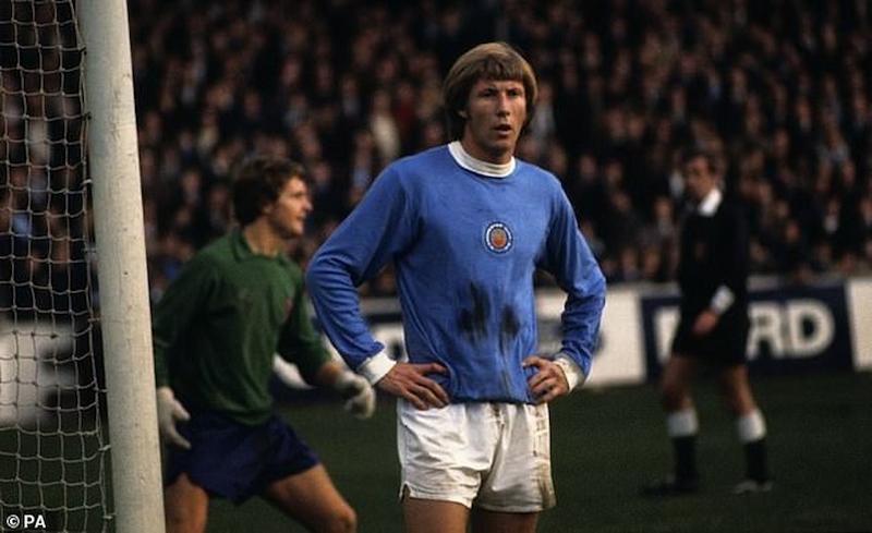 Tiền vệ - cầu thủ Man City Colin Bell