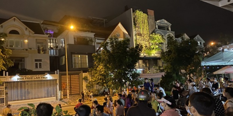 Cụ thể, nhà báo Hàn Ni hiện đang trú tại đường số 14, phường Tân Thuận Đông, quận 7 Cụ thể, nhà báo Hàn Ni hiện đang trú tại đường số 14, phường Tân Thuận Đông, quận 7