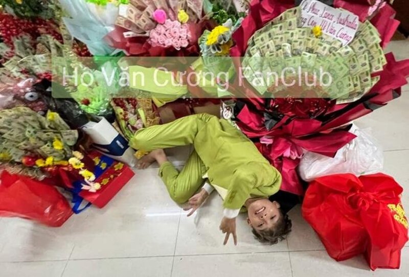 Hồ Văn Cường nhận được rất nhiều sự yêu mến từ người hâm mộ Hồ Văn Cường nhận được rất nhiều sự yêu mến từ người hâm mộ