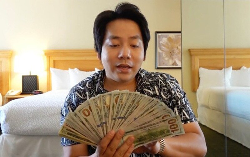 Khoa Pug – nam youtuber; vlogger nổi tiếng, chỉ coi "30 tỷ là rác" Khoa Pug – nam youtuber; vlogger nổi tiếng, chỉ coi "30 tỷ là rác"
