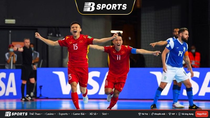 Kích thước tiêu chuẩn của 1 quả bóng trên sân 5 người Kích thước tiêu chuẩn của 1 quả bóng trên sân 5 người