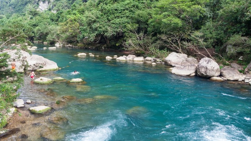 Giải mã chi tiết mơ thấy suối