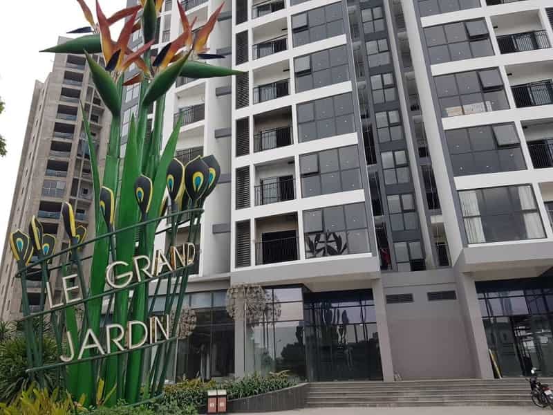 Vụ người phụ nữ cầm dao đe dọa cư dân xảy ra tại chung cư Le Grand Jardin