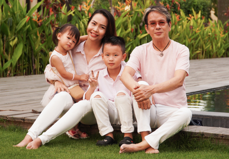 Vợ nhạc sĩ Đức Huy được chồng dành trọn vẹn trái tim Vợ nhạc sĩ Đức Huy được chồng dành trọn vẹn trái tim
