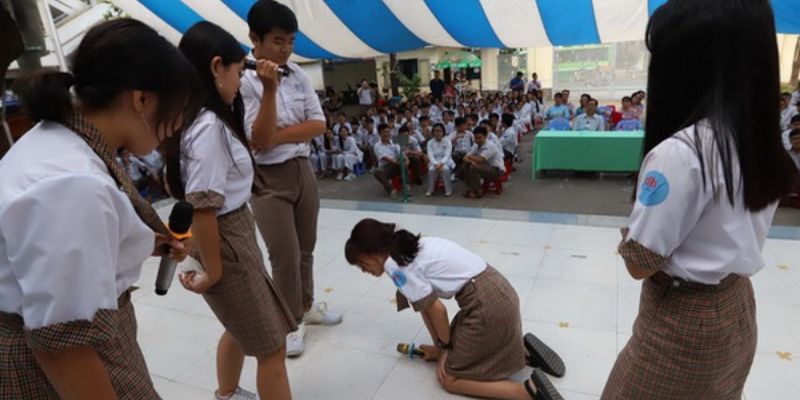 Nhà trường và phụ huynh cần phối hợp giáo dục các em