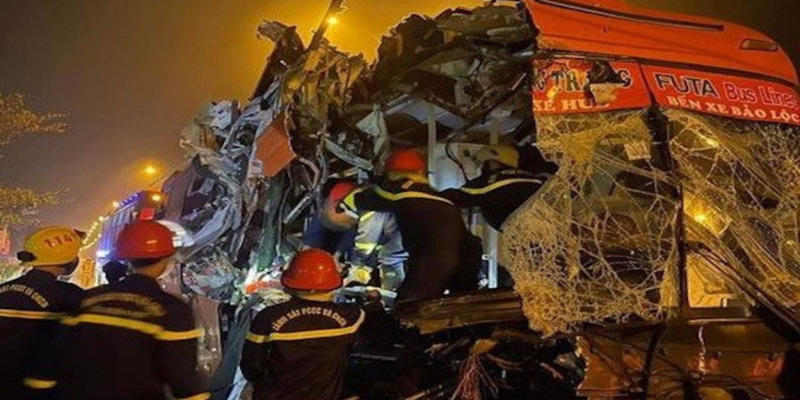 Xe khách Phương Trang gây tai nạn thương vong 16 người Xe khách Phương Trang gây tai nạn thương vong 16 người