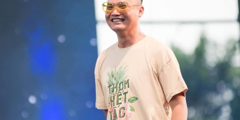 Tuấn Saker là Youtuber kiêm KOL nổi tiếng