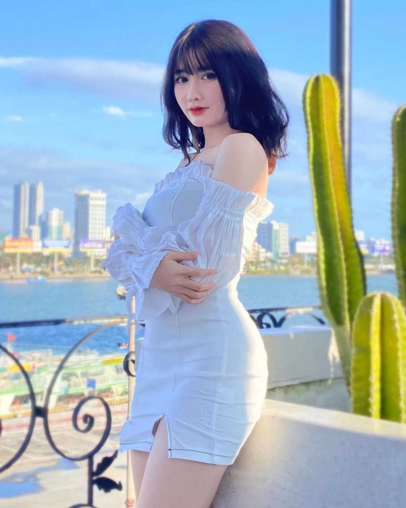 Tiktoker Vũ Thị Khánh Huyền sexy hết nấc khiến nam giới mê đắm Tiktoker Vũ Thị Khánh Huyền sexy hết nấc khiến nam giới mê đắm