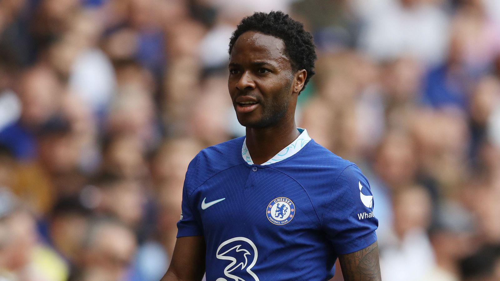 HLV Potter đặt kỳ vọng vào Sterling có thể giúp Chelsea ngược dòng trước Dortmund
