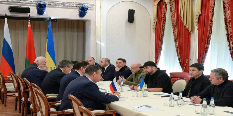 Matxcova cho biết họ sẵn sàng tham gia đàm phán hòa bình Ukraine Matxcova cho biết họ sẵn sàng tham gia đàm phán hòa bình Ukraine