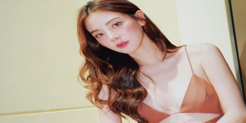 Mẹ của mỹ nam vô cùng yêu thương con dâu tương lai Mẹ của mỹ nam vô cùng yêu thương con dâu tương lai
