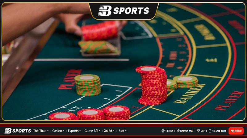 Người chơi tham khảo cách chơi baccarat luôn thắng từ các cao thủ
