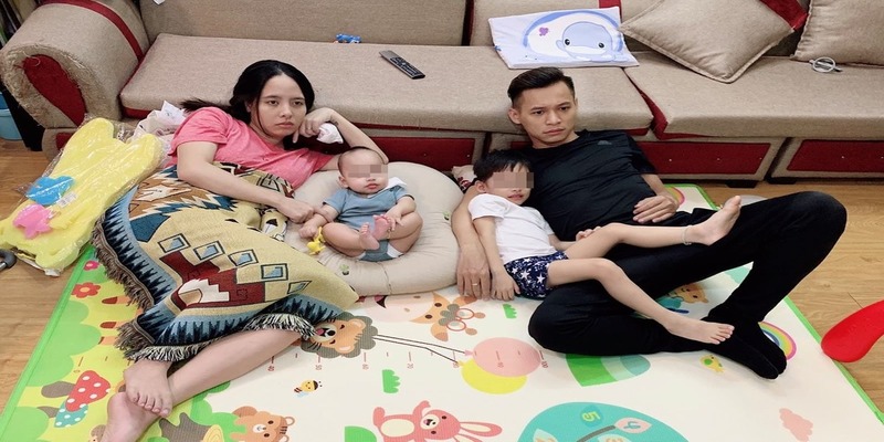 Độ Mixi hạnh phúc bên vợ và 2 con trai Độ Mixi hạnh phúc bên vợ và 2 con trai