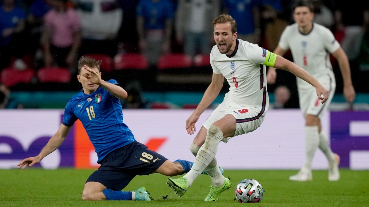 ĐT Anh lần đầu thắng ĐT Italia trên sân khách sau 62 năm