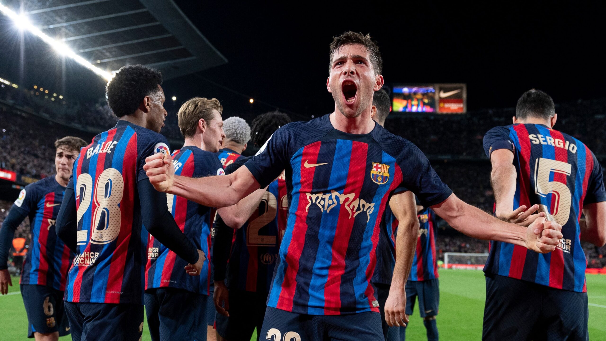 Roberto ghi bàn thắng gỡ hòa cho FC Barcelona ở phút thứ 45