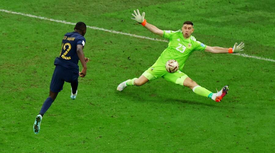 Dù World Cup 2022 đã kết thúc nhưng Kolo Muani vẫn bị ám ảnh bởi việc bỏ lỡ cơ hội trong trận chung kết gặp ĐT Argentina