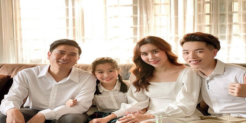 Ca sĩ Hương Giang chia tay nhạc sĩ Hồ Hoài Anh Ca sĩ Hương Giang chia tay nhạc sĩ Hồ Hoài Anh