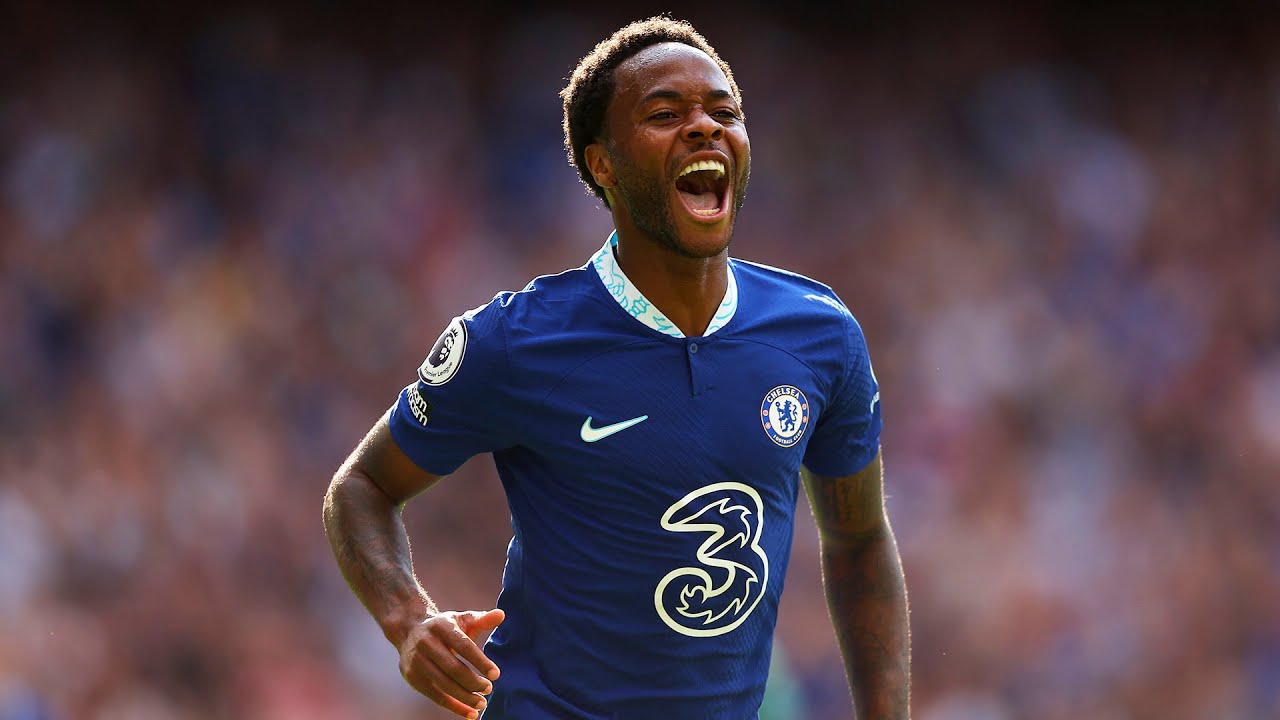 HLV Potter để ngỏ khả năng trao cơ hội đá chính cho Sterling trong lần tái đấu Dortmund