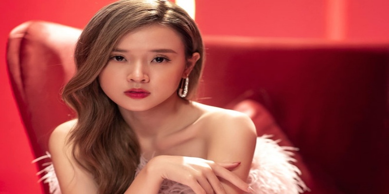 Diễn viên Midu khoe nhan sắc bên cạnh chàng Ngạn “Mắt biếc” Diễn viên Midu khoe nhan sắc bên cạnh chàng Ngạn “Mắt biếc”