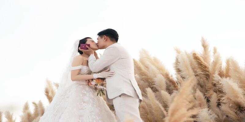 Hôn nhân hạnh phúc của Minh Hằng với doanh nhân Quốc Bảo Hôn nhân hạnh phúc của Minh Hằng với doanh nhân Quốc Bảo