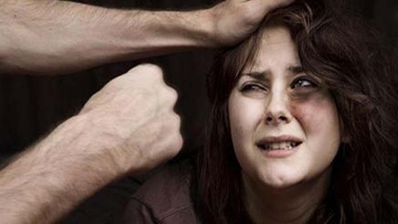 Mơ thấy 2 vợ chồng đánh nhau có phải điềm xấu?