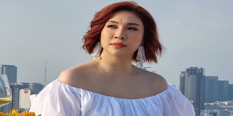 Pha Lê tậu xe hơi mới, tuyên bố cho con gái tất cả Pha Lê tậu xe hơi mới, tuyên bố cho con gái tất cả