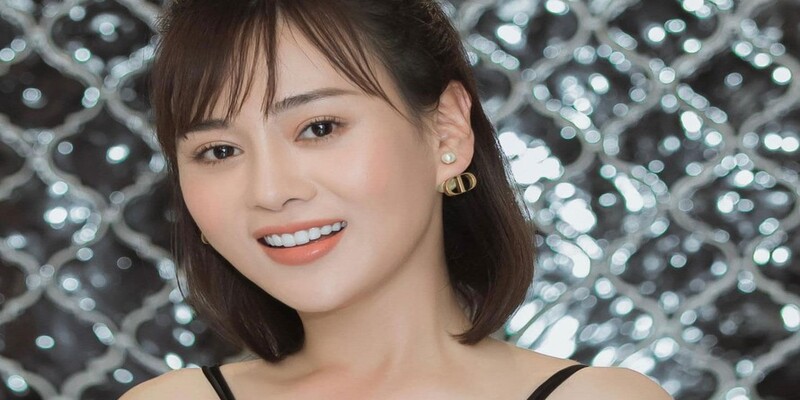 Phương Oanh còn có niềm đam mê với thời trang Phương Oanh còn có niềm đam mê với thời trang