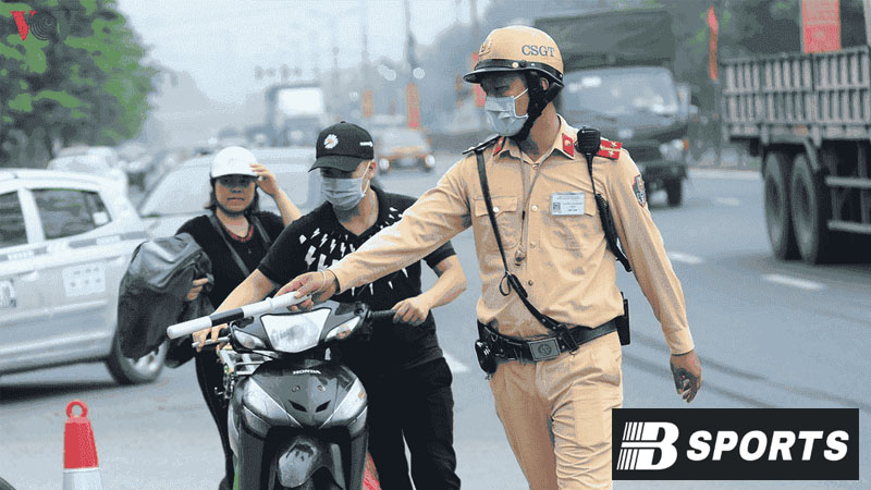 Chiêm bao thấy một mình bị cảnh sát giao thông bắt xe Chiêm bao thấy một mình bị cảnh sát giao thông bắt xe