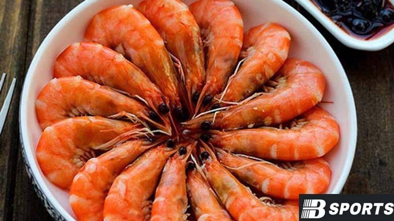 Mơ thấy ăn tôm đang nhảy trong bát Mơ thấy ăn tôm đang nhảy trong bát